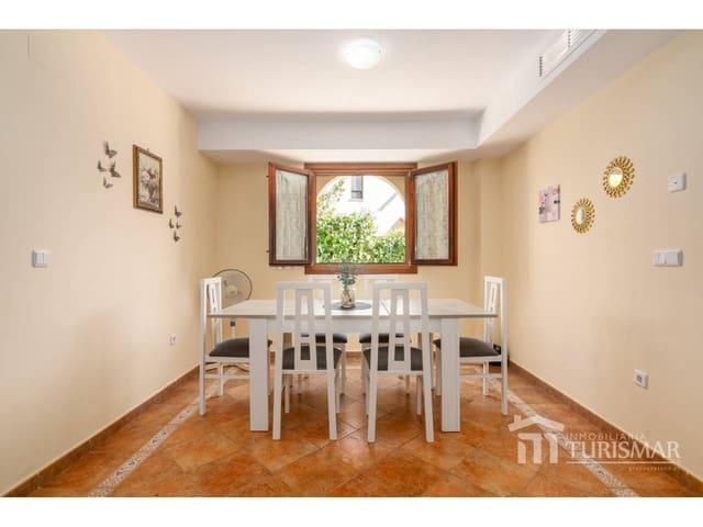 Pareado de 3 habitaciones en Ayamonte en venta con piscina garaje - 235.000 € (Ref: 9443588)