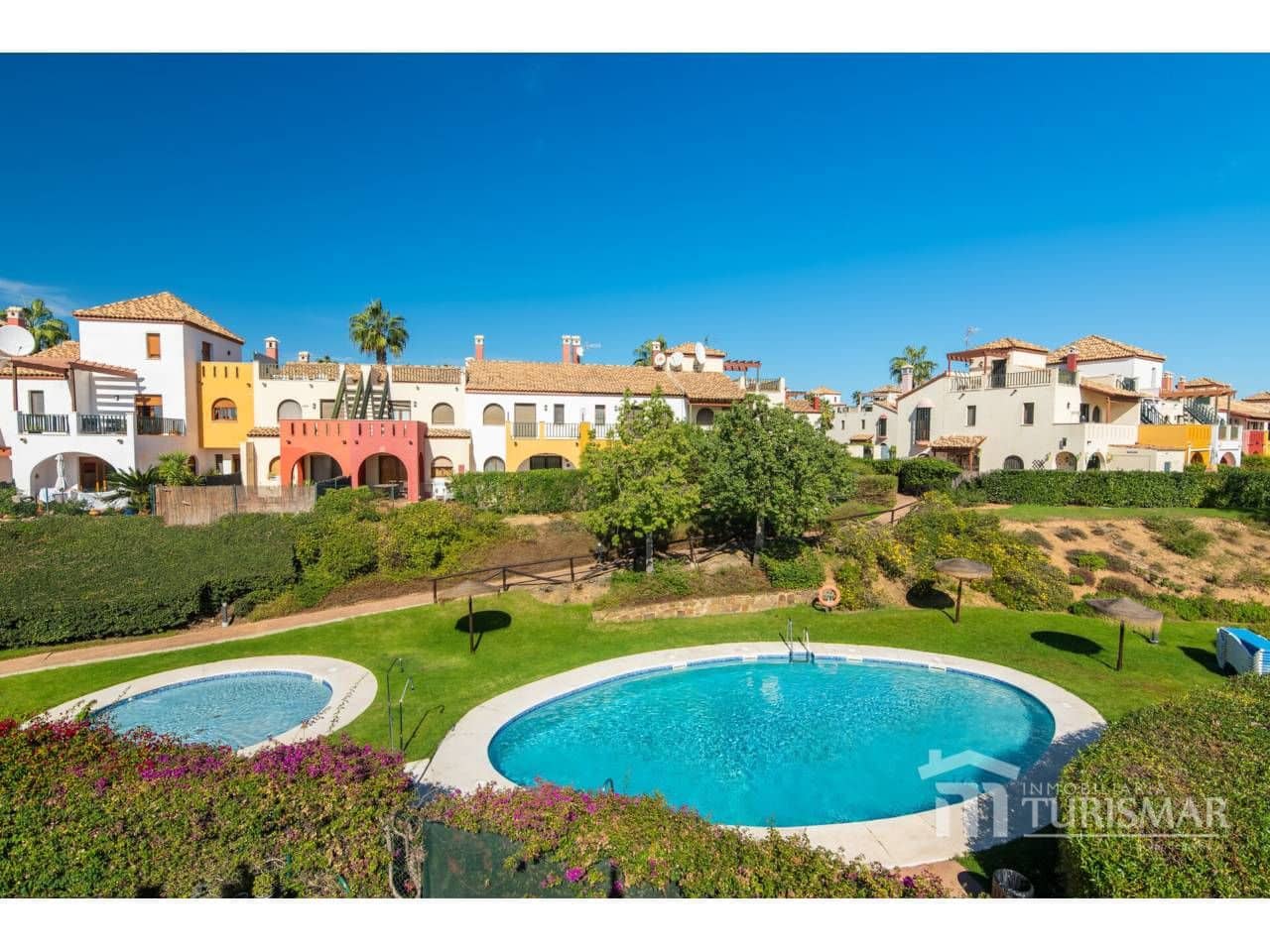 Pareado de 3 habitaciones en Ayamonte en venta con piscina garaje - 235.000 € (Ref: 9443588)