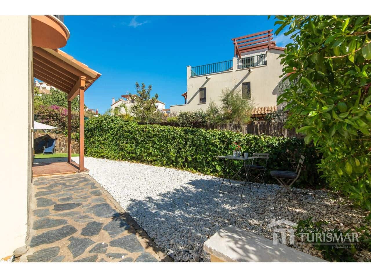 Pareado de 3 habitaciones en Ayamonte en venta con piscina garaje - 235.000 € (Ref: 9443588)