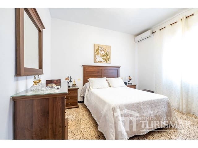 4 camera da letto Casa in vendita in Lepe - 165.000 € (Rif: 9443590)