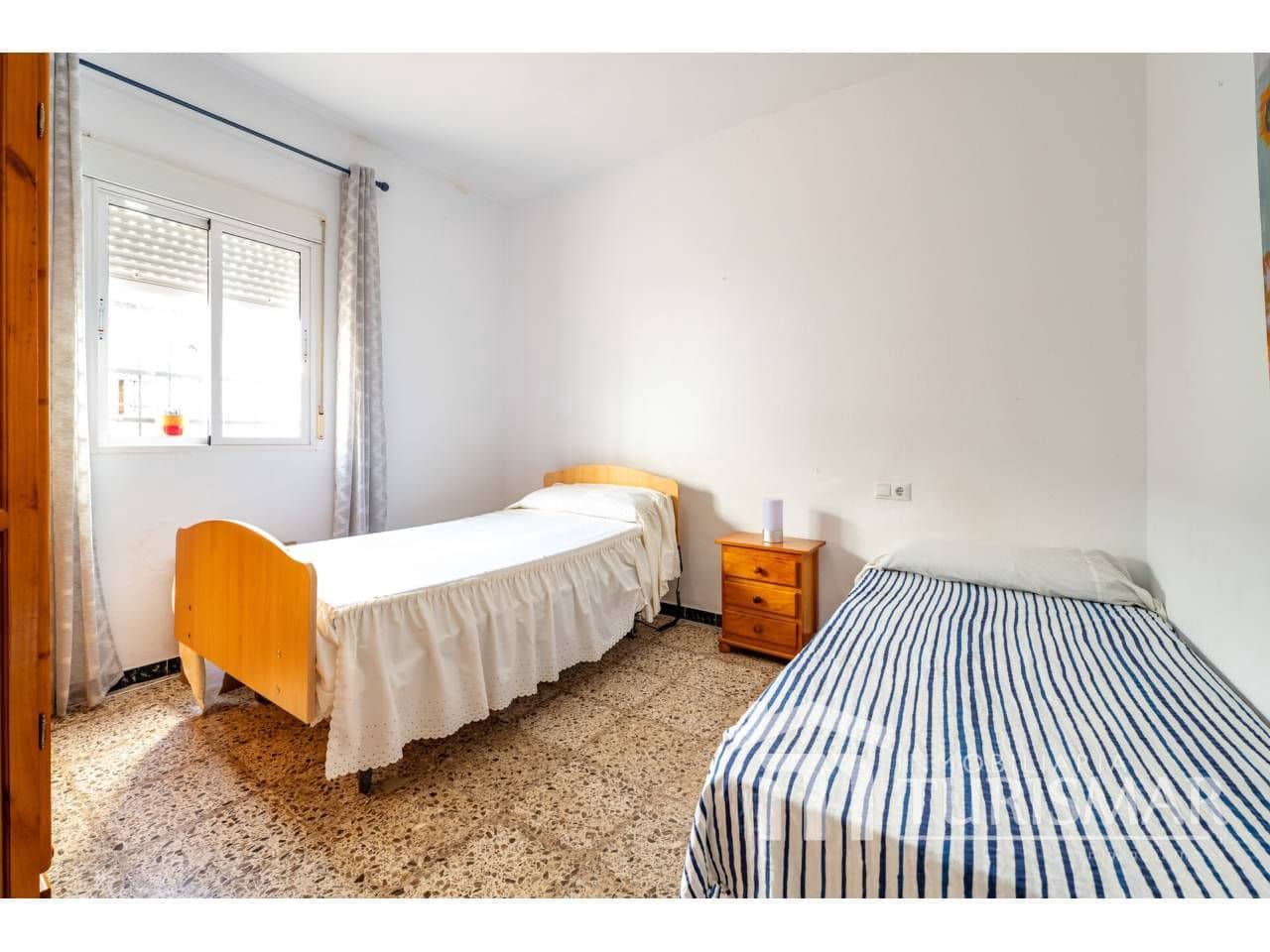 4 bedroom Townhouse for sale in Lepe - € 165,000 (Ref: 9443590)