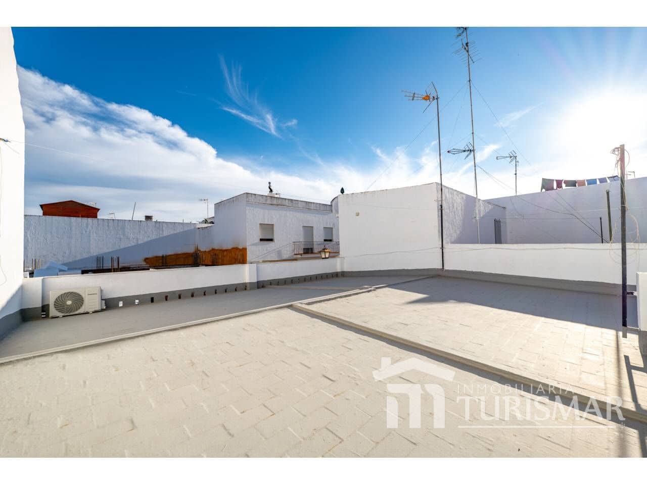 4 bedroom Townhouse for sale in Lepe - € 165,000 (Ref: 9443590)