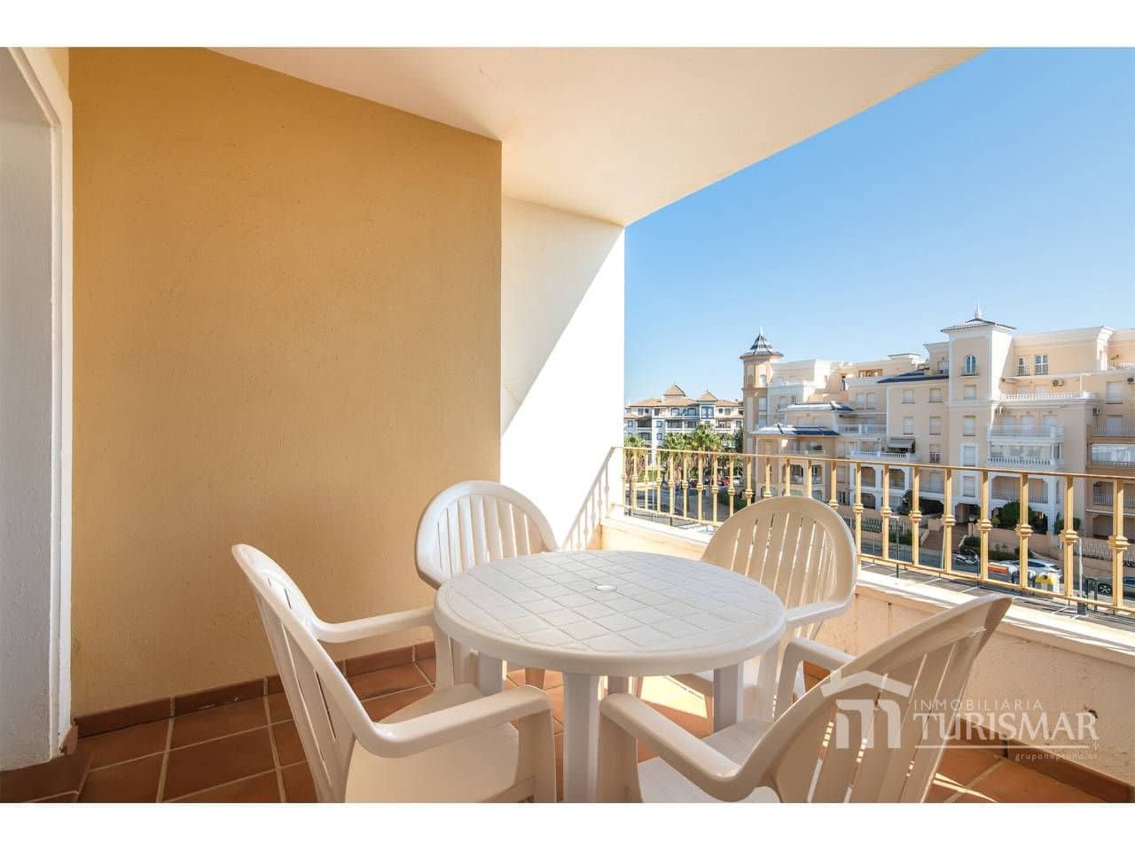 Apartamento de 2 habitaciones en Ayamonte en venta con piscina garaje - 309.000 € (Ref: 9443592)