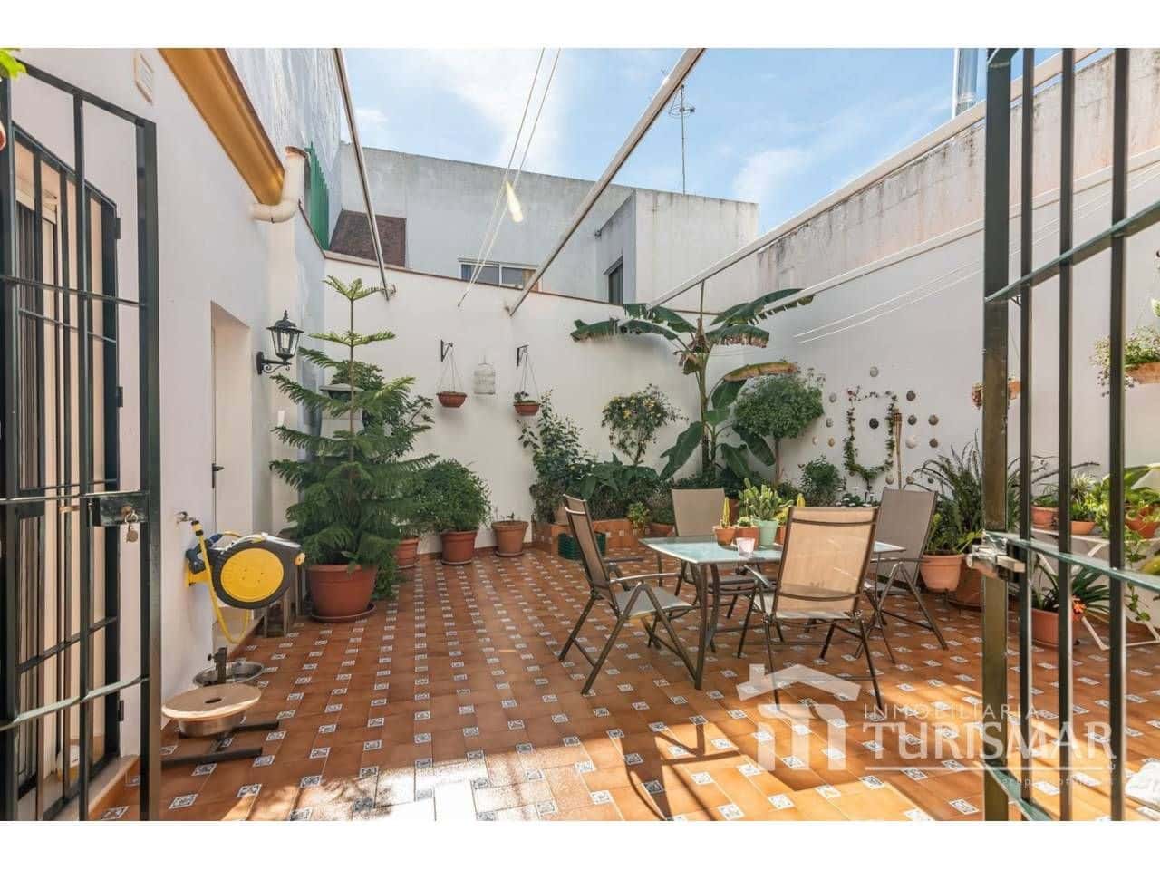 5 bedroom Townhouse for sale in Ayamonte - € 415,000 (Ref: 9443595)