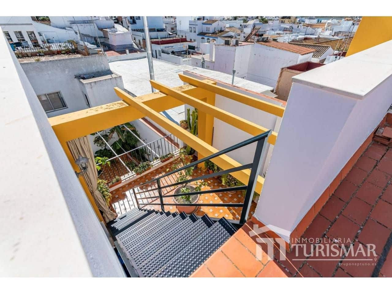 5 bedroom Townhouse for sale in Ayamonte - € 415,000 (Ref: 9443595)