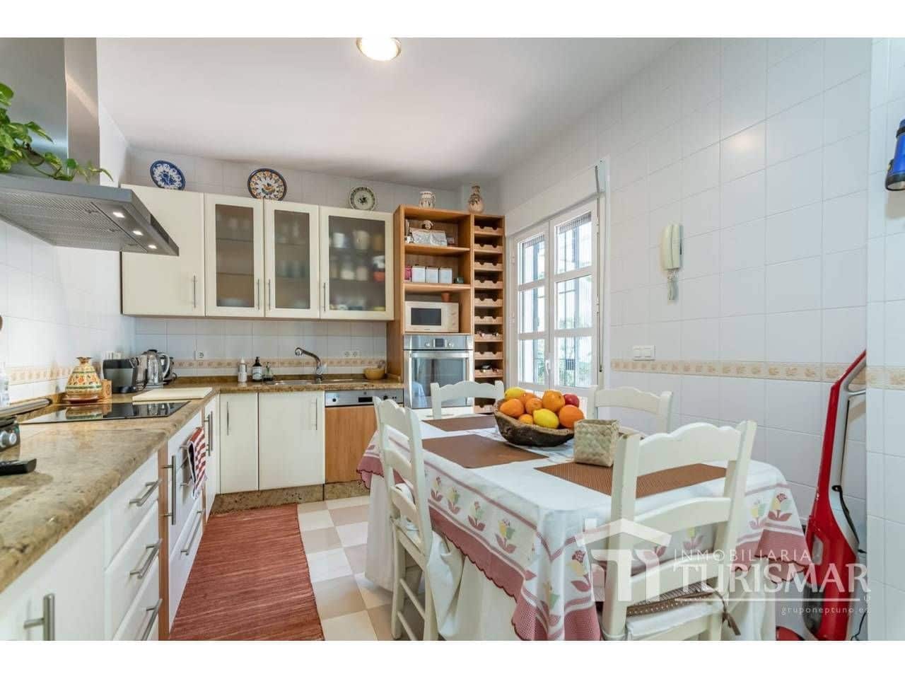 5 bedroom Townhouse for sale in Ayamonte - € 415,000 (Ref: 9443595)