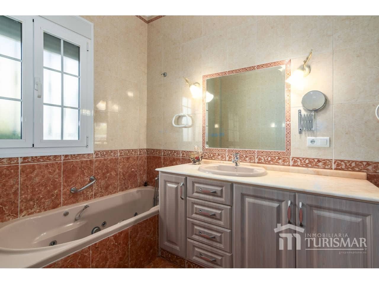 4 makuuhuone Huvila myytävänä paikassa Ayamonte mukana uima-altaan - 530 000 € (Ref: 9443597)