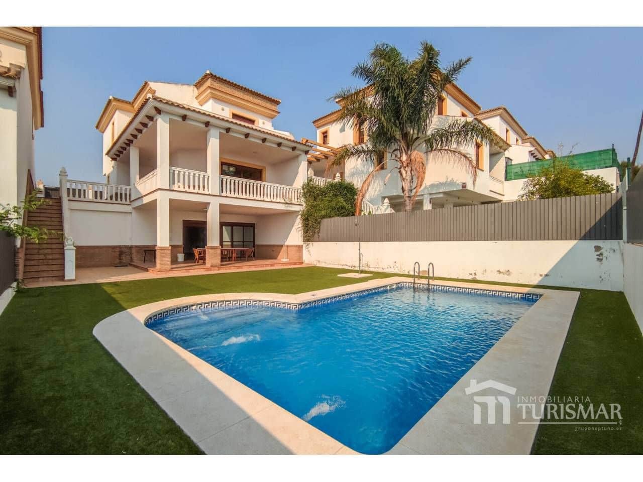 Chalet de 4 habitaciones en Ayamonte en venta con piscina - 419.000 € (Ref: 9443598)