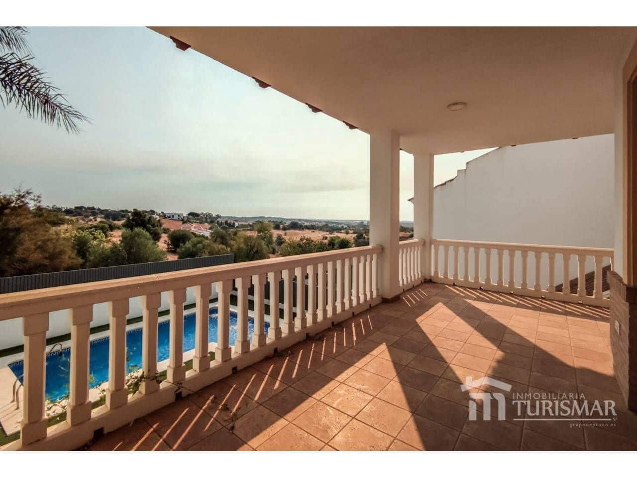 Chalet de 4 habitaciones en Ayamonte en venta con piscina - 419.000 € (Ref: 9443598)