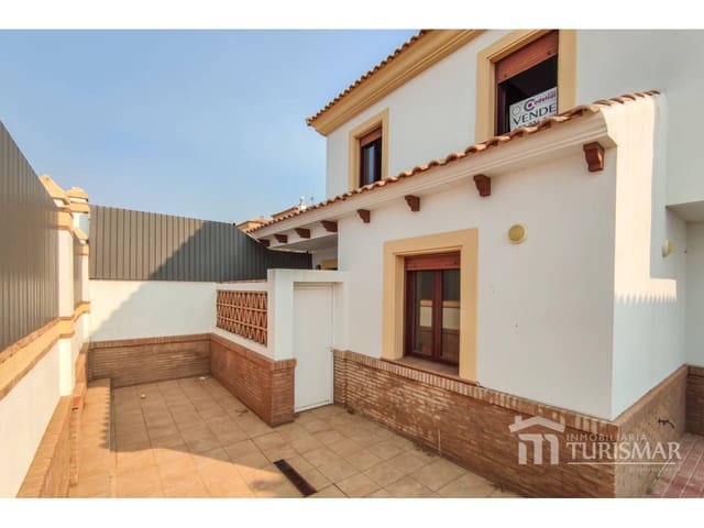 Chalet de 4 habitaciones en Ayamonte en venta con piscina - 419.000 € (Ref: 9443598)