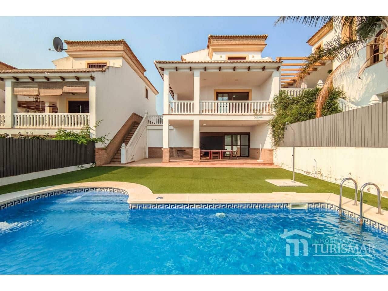 Chalet de 4 habitaciones en Ayamonte en venta con piscina - 419.000 € (Ref: 9443598)