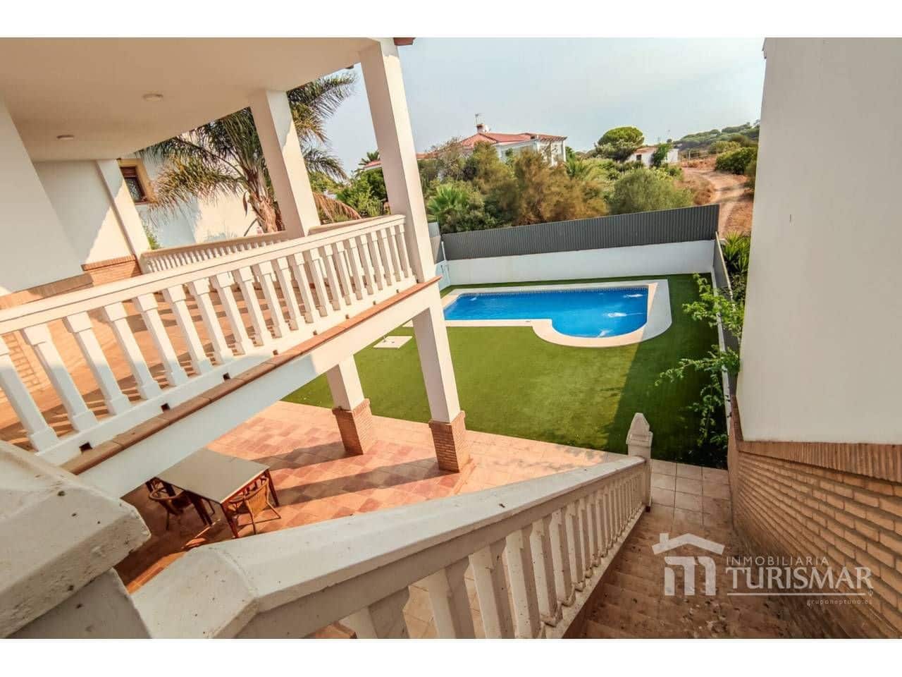 Chalet de 4 habitaciones en Ayamonte en venta con piscina - 419.000 € (Ref: 9443598)