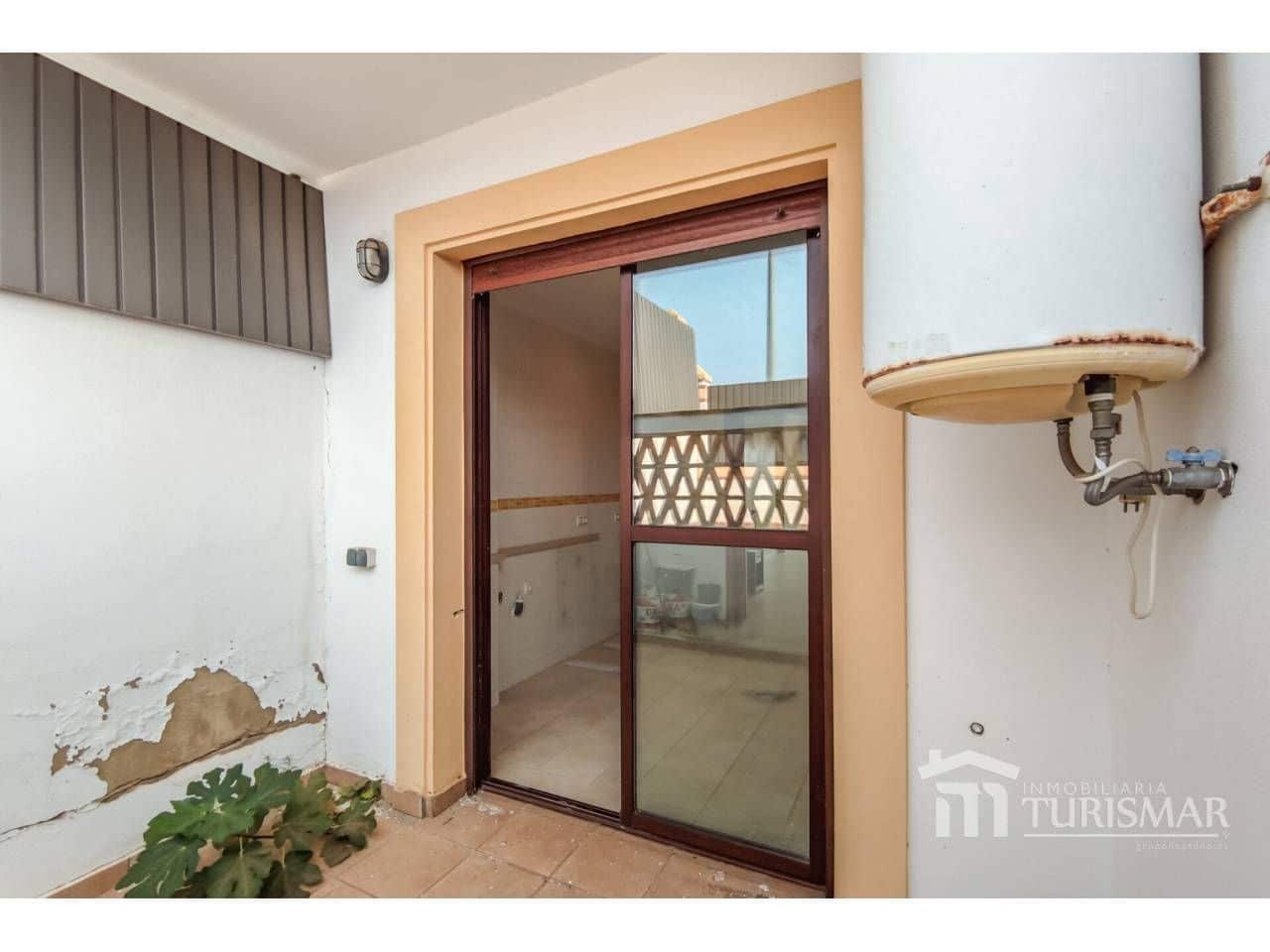 Chalet de 4 habitaciones en Ayamonte en venta con piscina - 419.000 € (Ref: 9443598)