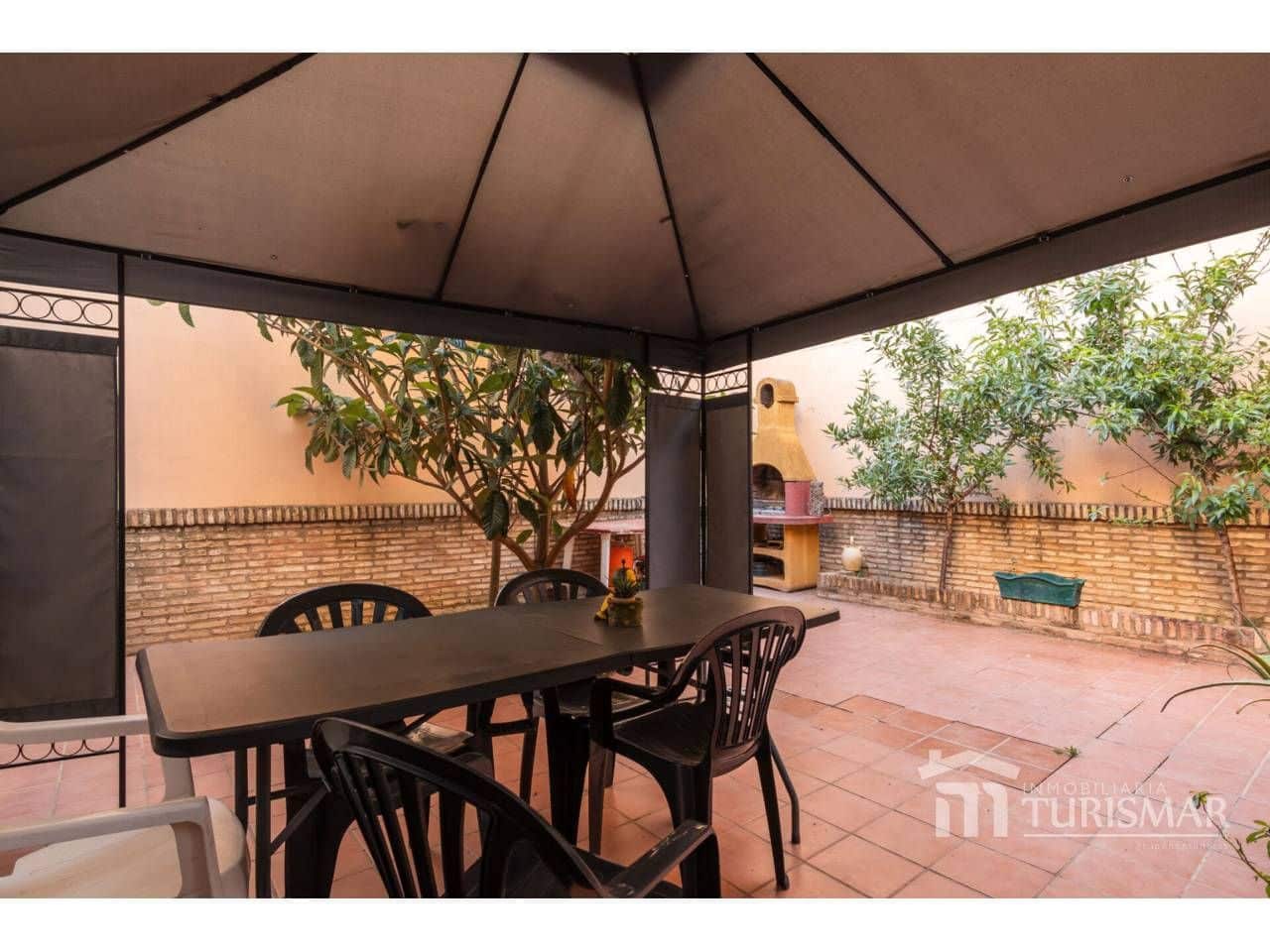 Pareado de 5 habitaciones en Ayamonte en venta - 345.000 € (Ref: 9443601)