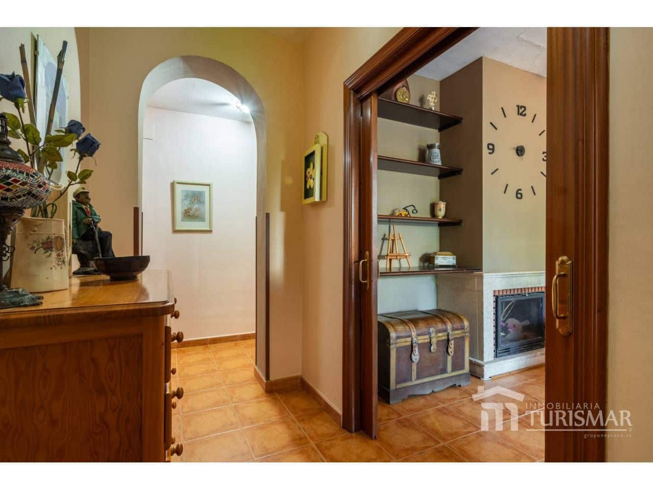 Pareado de 5 habitaciones en Ayamonte en venta - 345.000 € (Ref: 9443601)