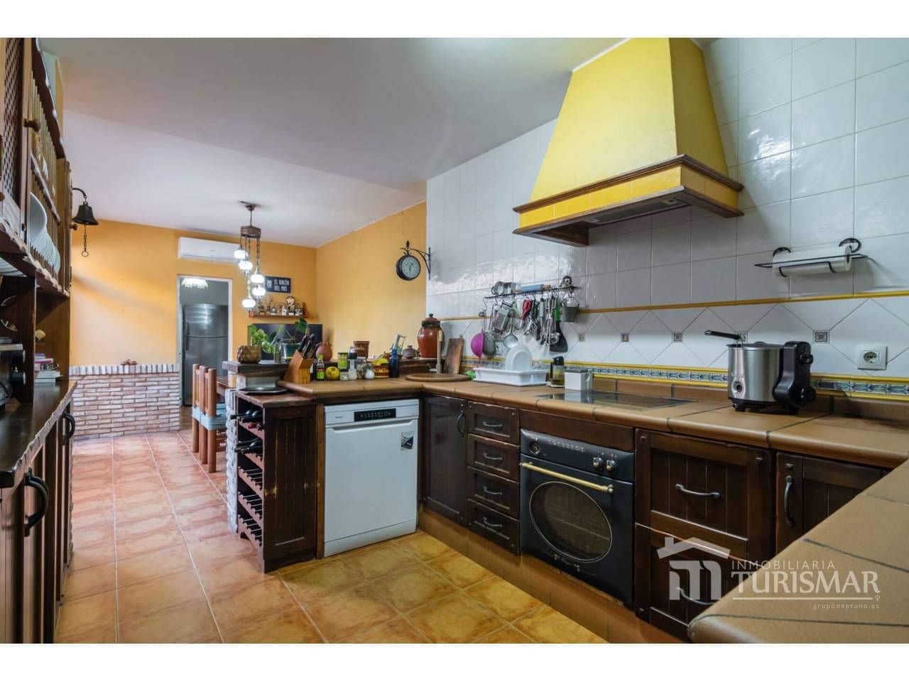 Pareado de 5 habitaciones en Ayamonte en venta - 345.000 € (Ref: 9443601)