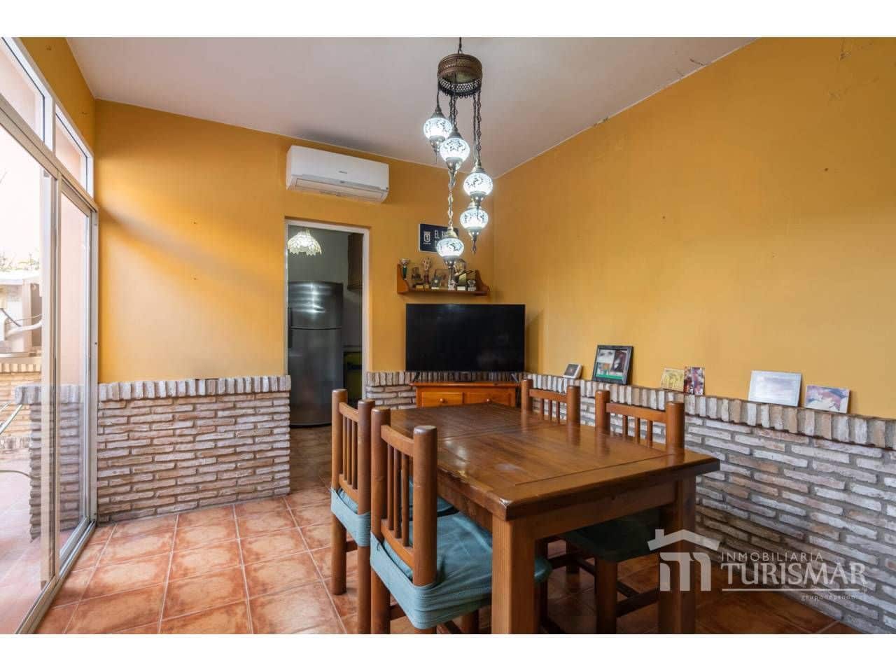 Pareado de 5 habitaciones en Ayamonte en venta - 345.000 € (Ref: 9443601)