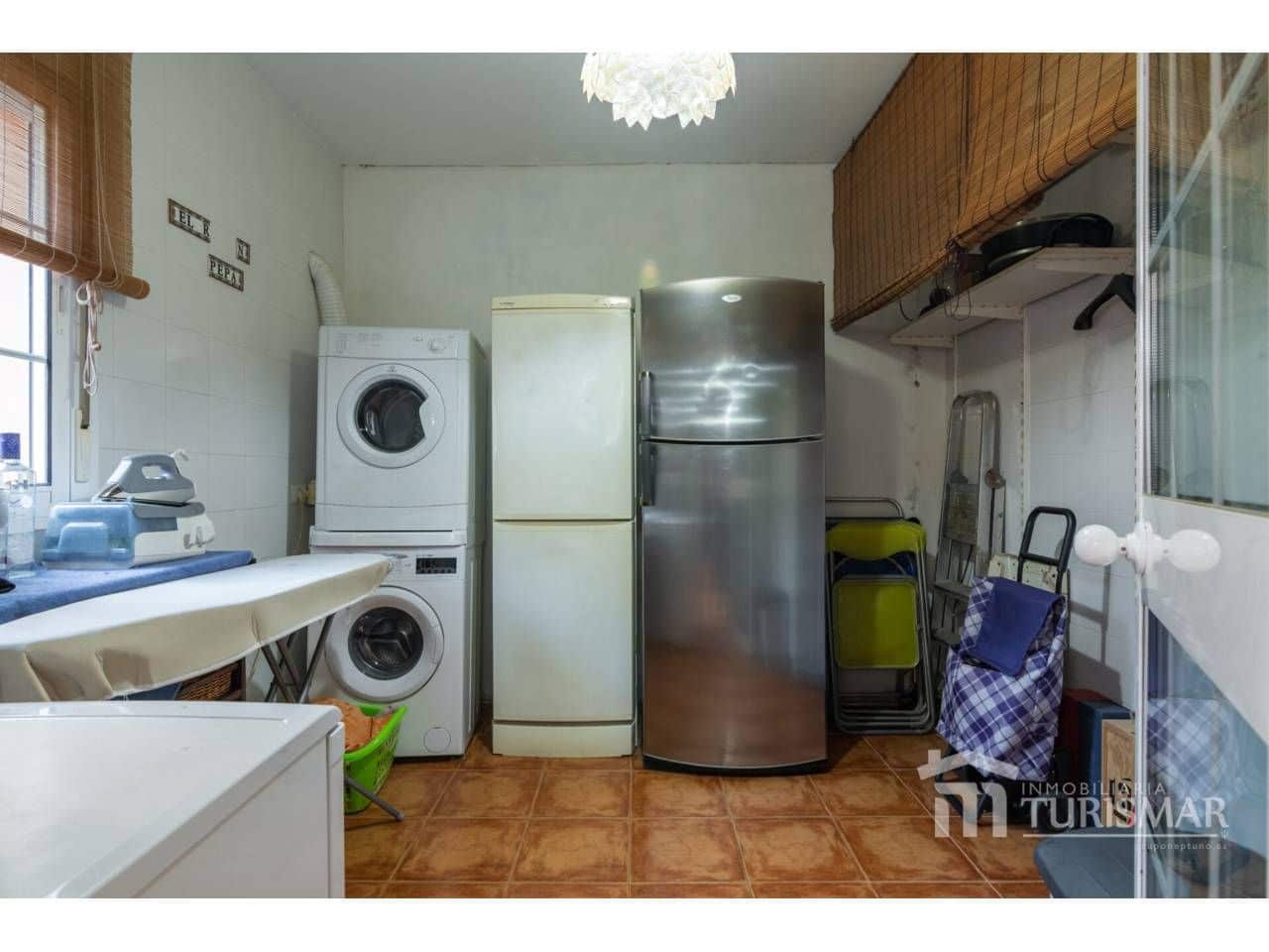 Pareado de 5 habitaciones en Ayamonte en venta - 345.000 € (Ref: 9443601)