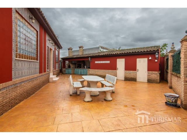 Chalet de 3 habitaciones en Ayamonte en venta con piscina garaje - 680.000 € (Ref: 9443606)