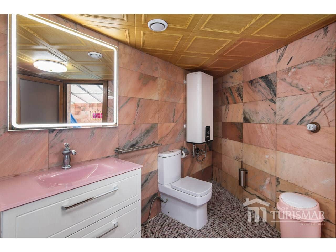 Chalet de 3 habitaciones en Ayamonte en venta con piscina garaje - 680.000 € (Ref: 9443606)