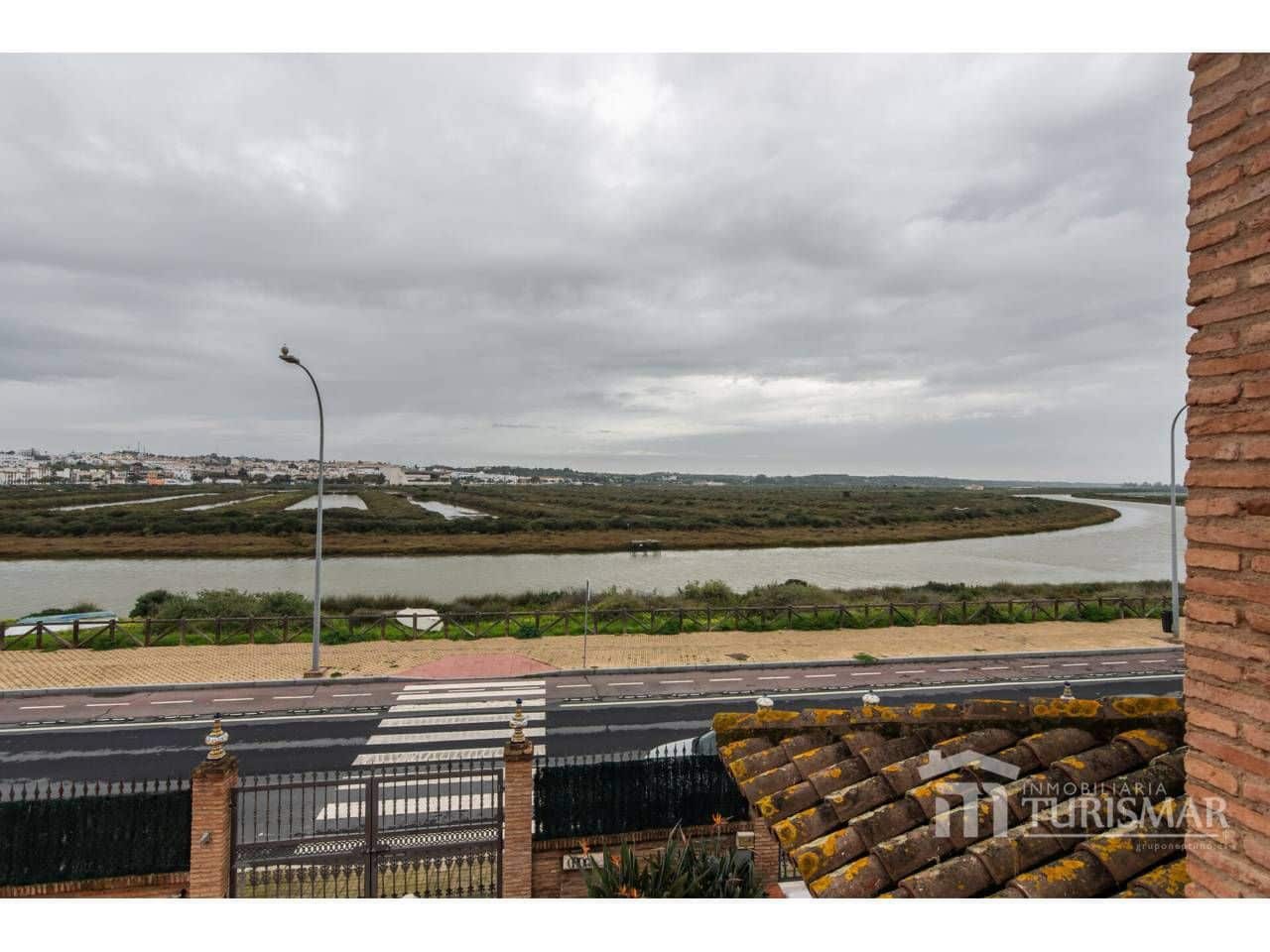 Chalet de 3 habitaciones en Ayamonte en venta con piscina garaje - 680.000 € (Ref: 9443606)