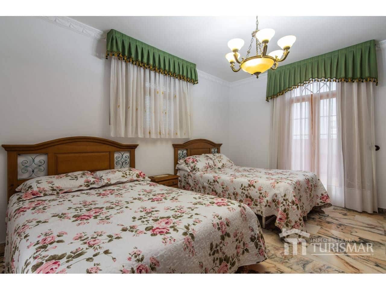 Chalet de 3 habitaciones en Ayamonte en venta con piscina garaje - 680.000 € (Ref: 9443606)