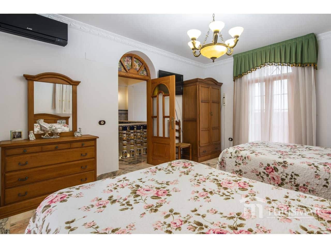 Chalet de 3 habitaciones en Ayamonte en venta con piscina garaje - 680.000 € (Ref: 9443606)