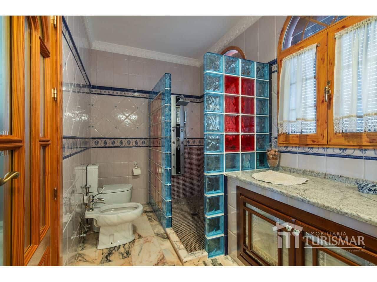 Chalet de 3 habitaciones en Ayamonte en venta con piscina garaje - 680.000 € (Ref: 9443606)