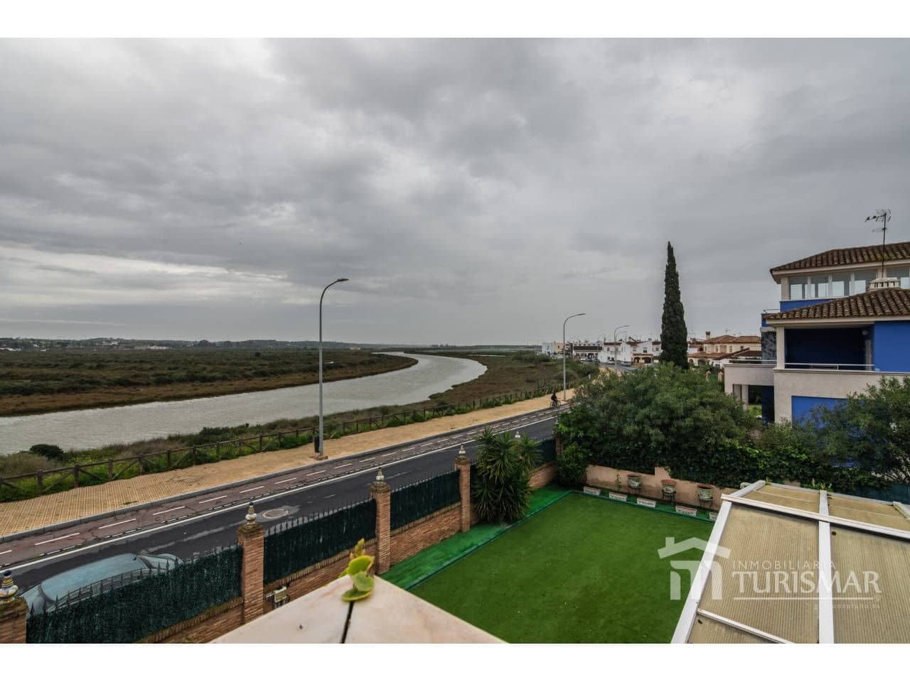 Chalet de 3 habitaciones en Ayamonte en venta con piscina garaje - 680.000 € (Ref: 9443606)