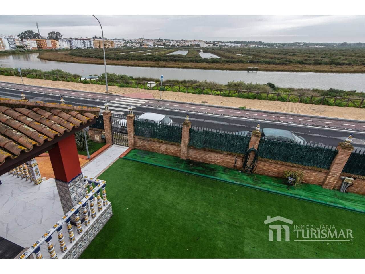 Chalet de 3 habitaciones en Ayamonte en venta con piscina garaje - 680.000 € (Ref: 9443606)