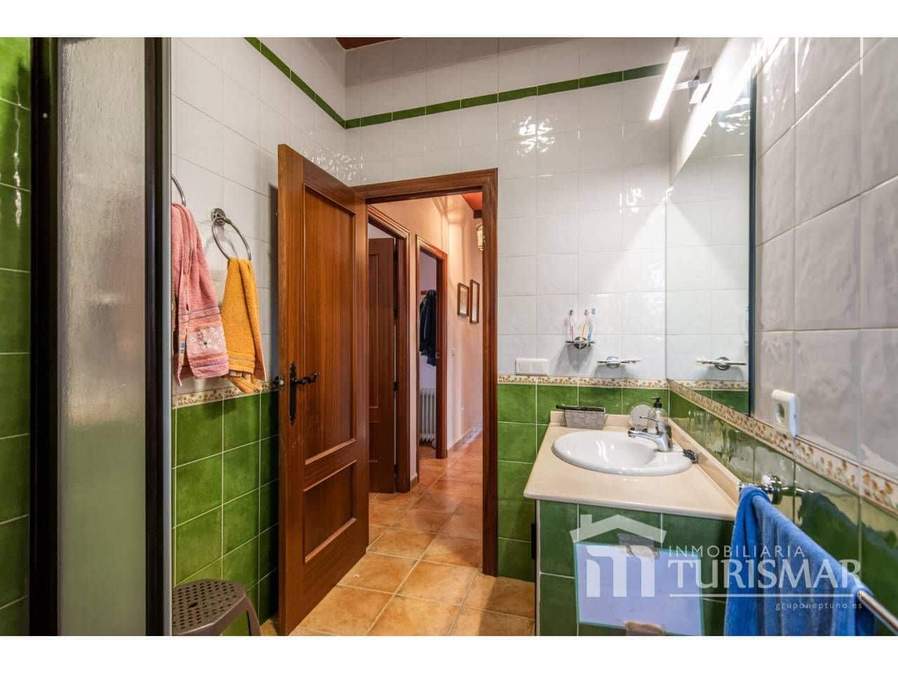 4 bedroom Finca/Country House for sale in Lepe with garage - € 286,000 (Ref: 9443608)