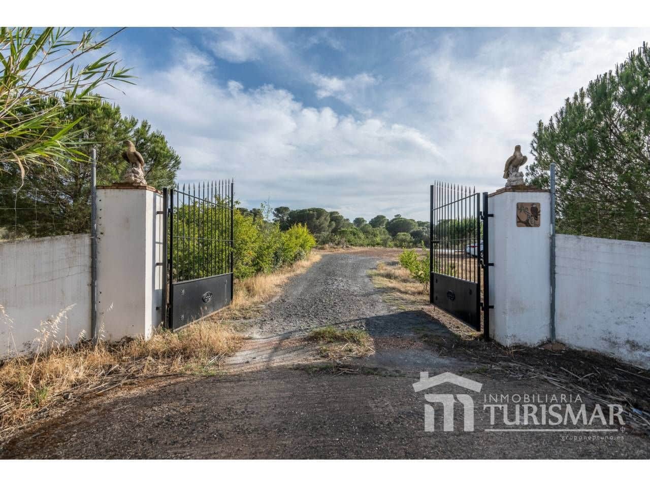 4 bedroom Finca/Country House for sale in Lepe with garage - € 286,000 (Ref: 9443608)