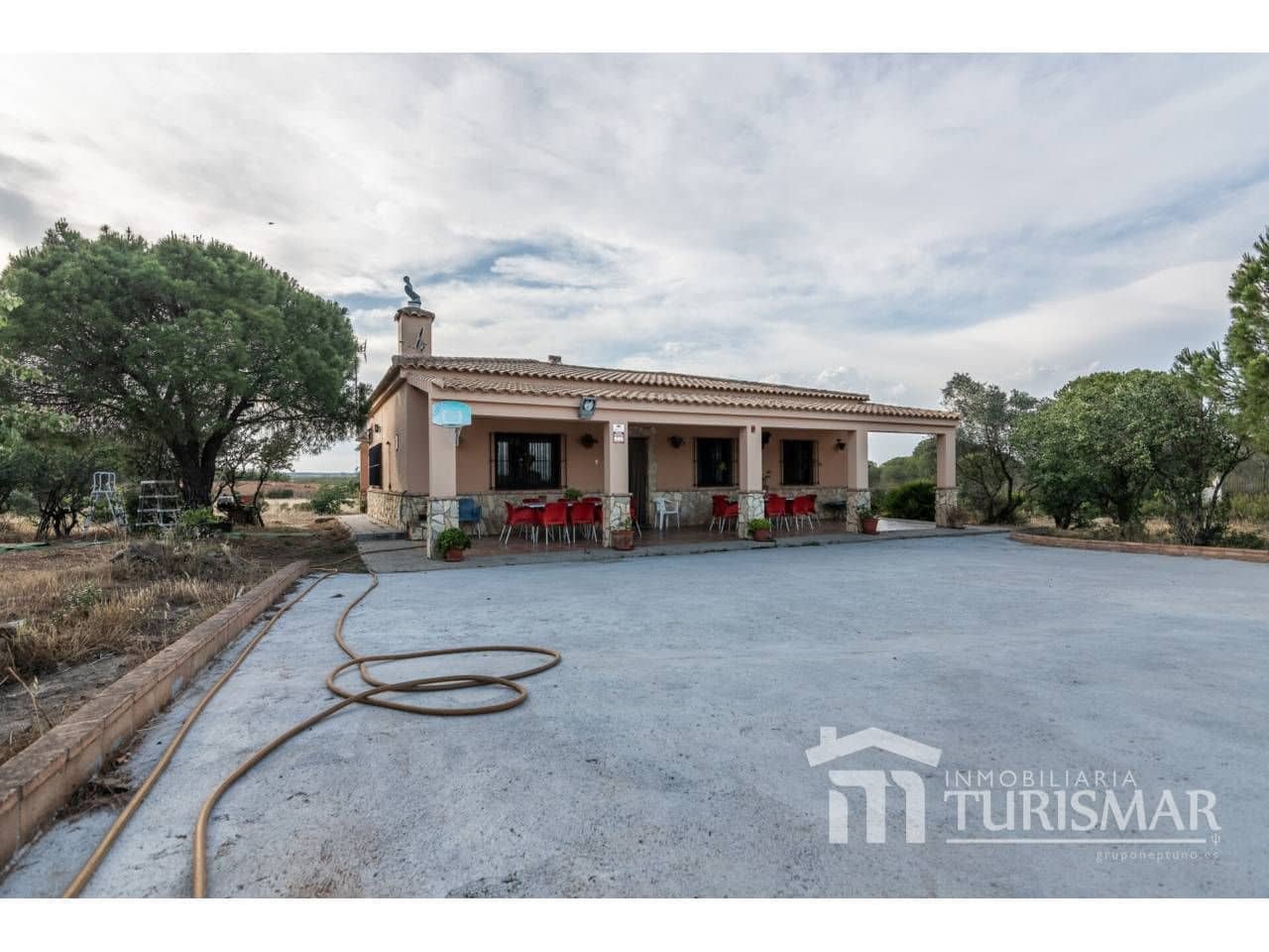 4 bedroom Finca/Country House for sale in Lepe with garage - € 286,000 (Ref: 9443608)