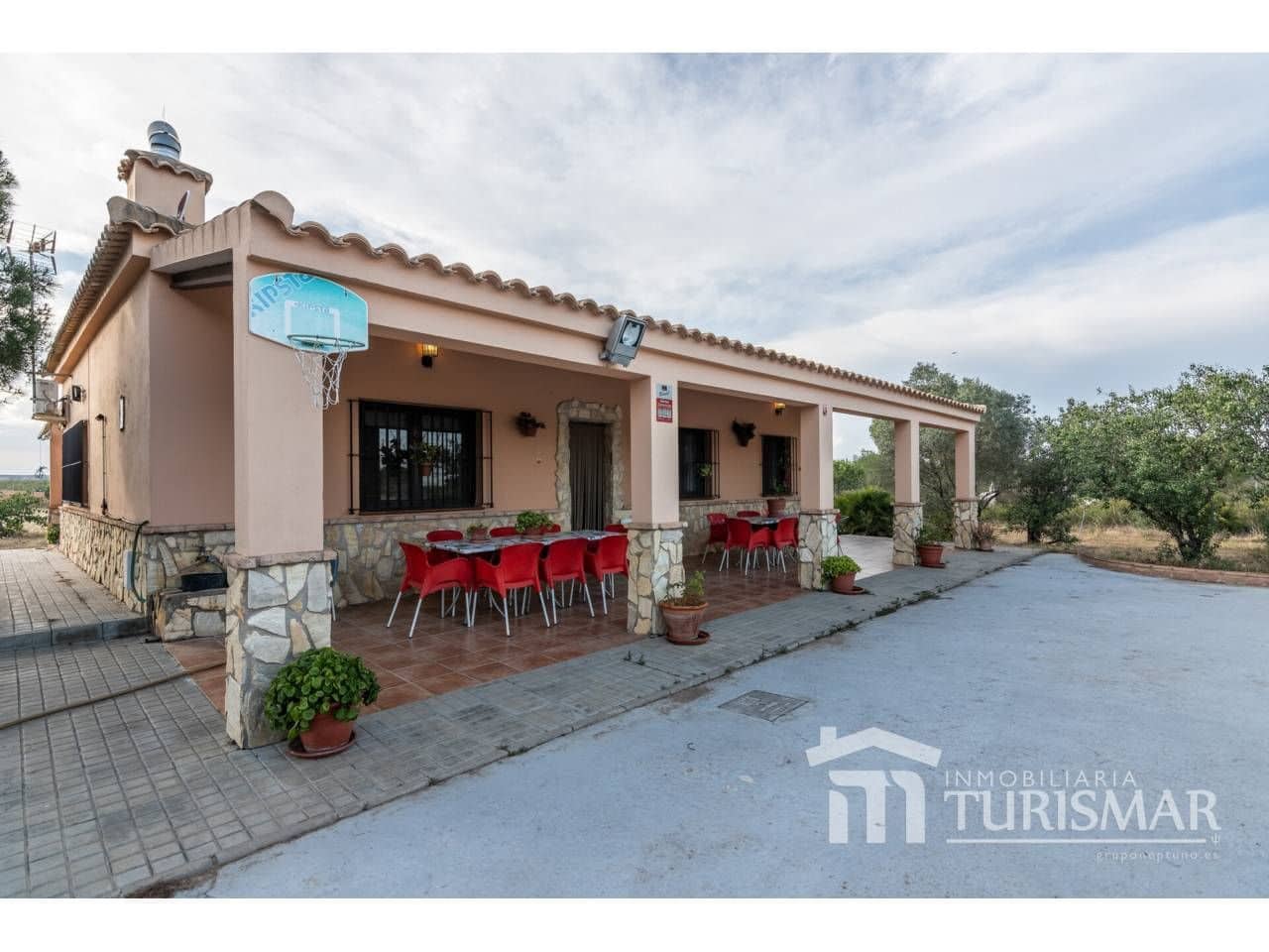 4 bedroom Finca/Country House for sale in Lepe with garage - € 286,000 (Ref: 9443608)