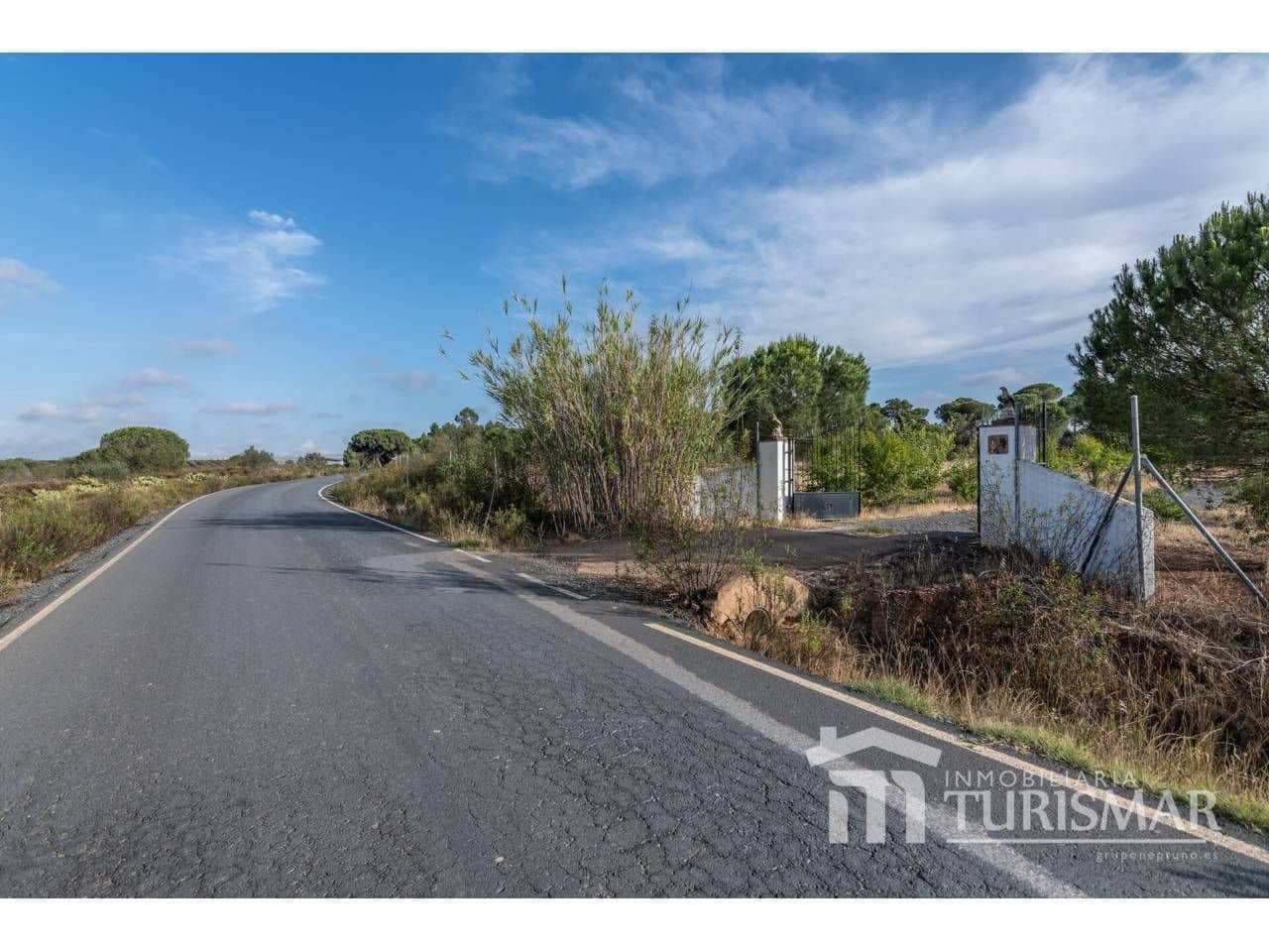 4 bedroom Finca/Country House for sale in Lepe with garage - € 286,000 (Ref: 9443608)