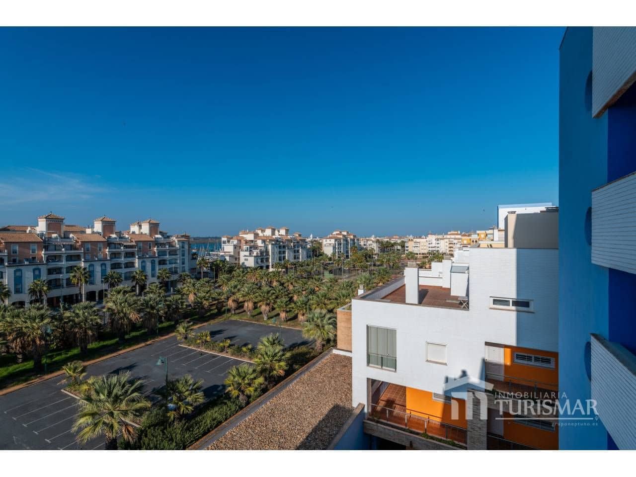 Ático de 3 habitaciones en Ayamonte en venta con piscina garaje - 425.000 € (Ref: 9443610)