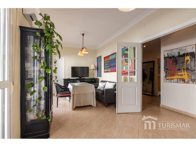 Casa de 3 habitaciones en Lepe en venta - 160.000 € (Ref: 9443613)