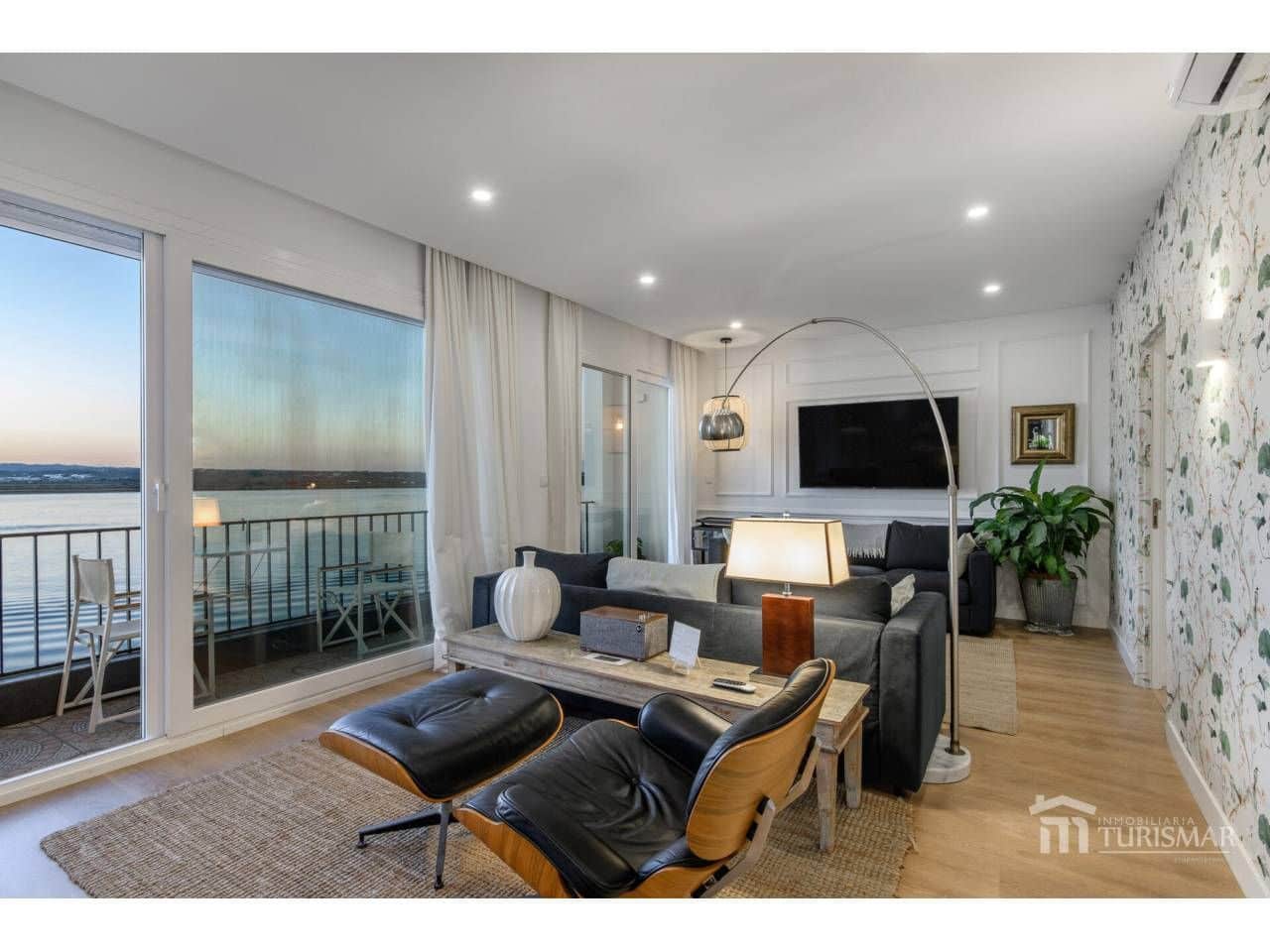 2 bedroom Apartment for sale in Ayamonte - € 356,000 (Ref: 9443617)