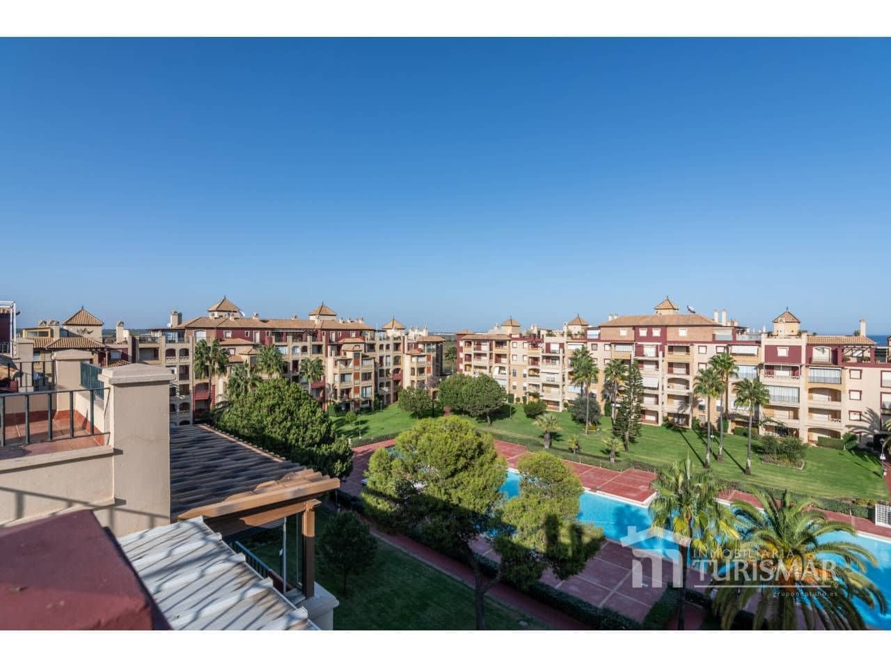 3 bedroom Penthouse for sale in Ayamonte with pool garage - € 490,000 (Ref: 9443622)
