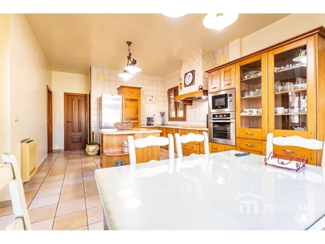 3 soveværelse Villa til salg i Lepe med swimmingpool garage - € 480.000 (Ref: 9516592)