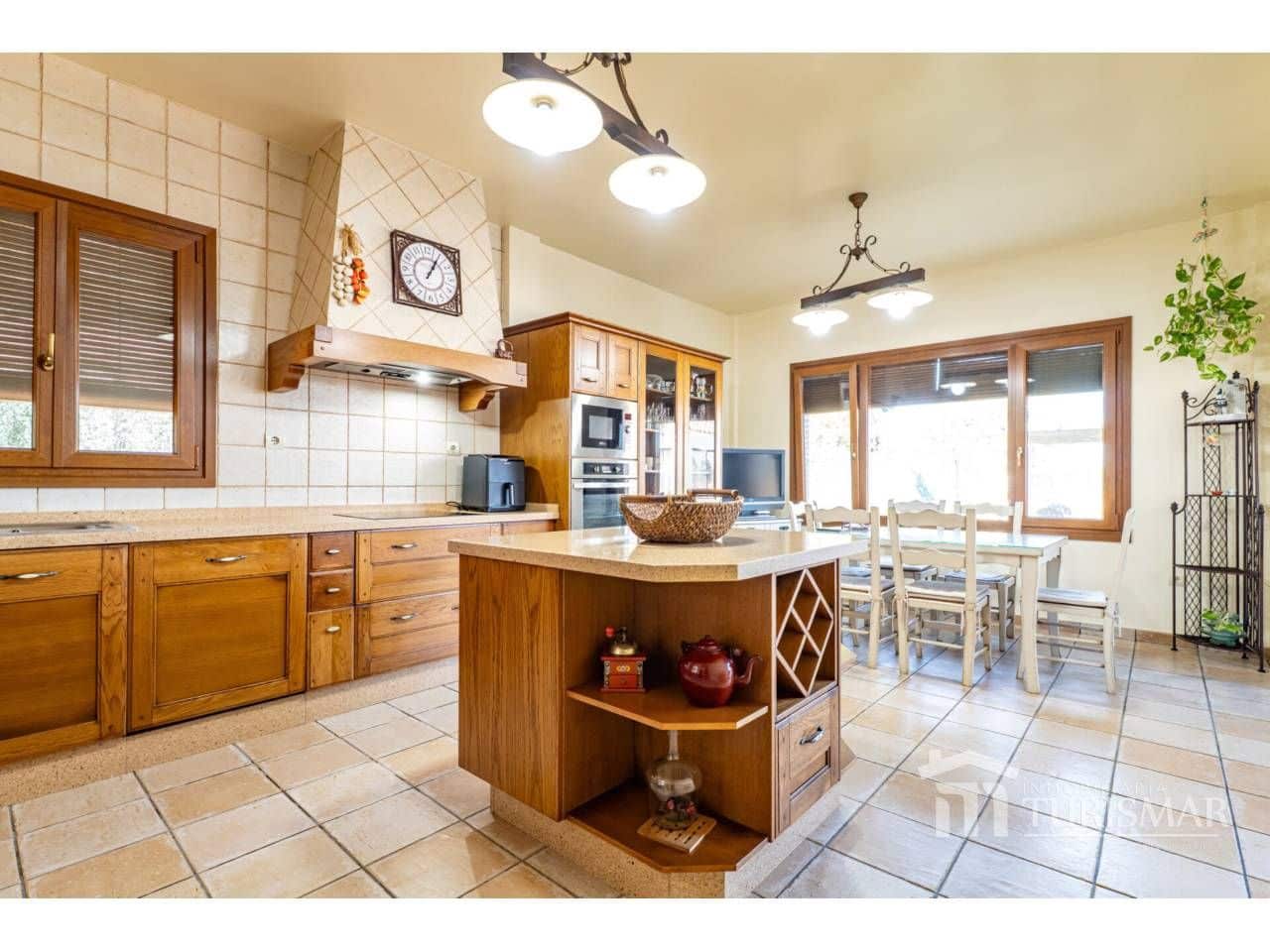 3 soveværelse Villa til salg i Lepe med swimmingpool garage - € 480.000 (Ref: 9516592)