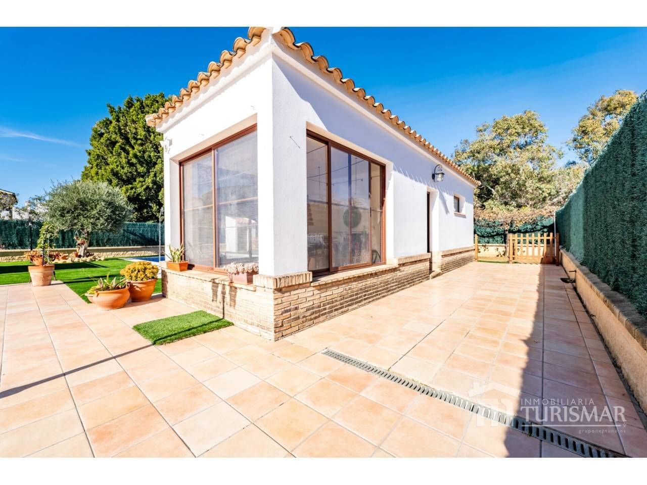 3 soveværelse Villa til salg i Lepe med swimmingpool garage - € 480.000 (Ref: 9516592)