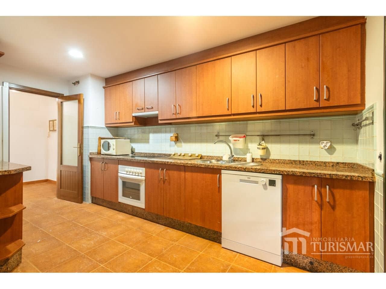 2 bedroom Apartment for sale in Ayamonte with garage - € 260,000 (Ref: 9523486)