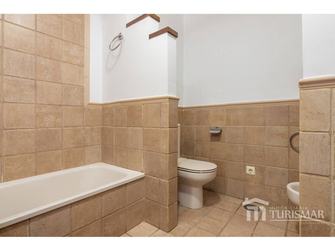 2 bedroom Apartment for sale in Ayamonte with garage - € 260,000 (Ref: 9523486)