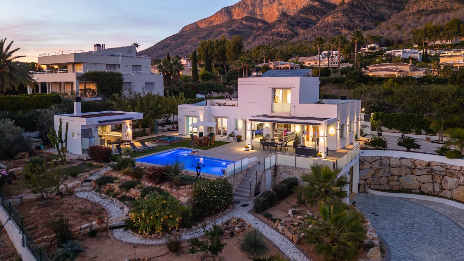 5 bedroom Villa for sale in Javea / Xabia with pool garage - € 1,890,000 (Ref: 9432490)