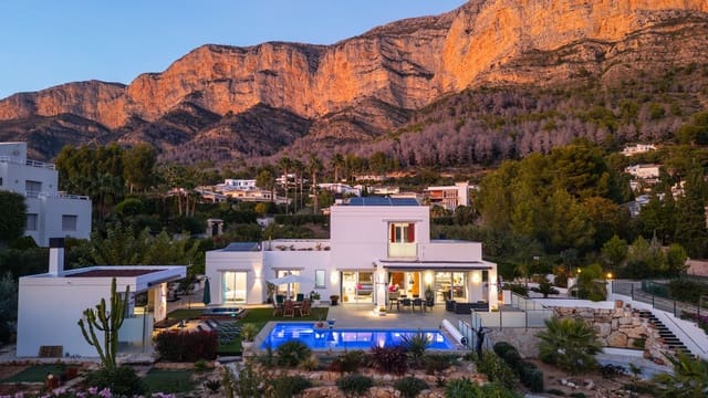 5 soveværelse Villa til salg i Montgó - Ermita, Javea / Xàbia med swimmingpool garage - € 1.890.000 (Ref: 9432490)