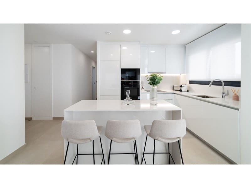 3 sypialnia Apartament na sprzedaż w Benidorm z basenem - 880 000 € (Ref: 9549824)