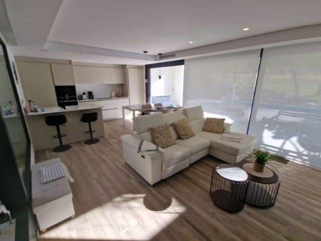 3 makuuhuone Huvila myytävänä paikassa Monforte del Cid mukana uima-altaan - 795 000 € (Ref: 9627541)