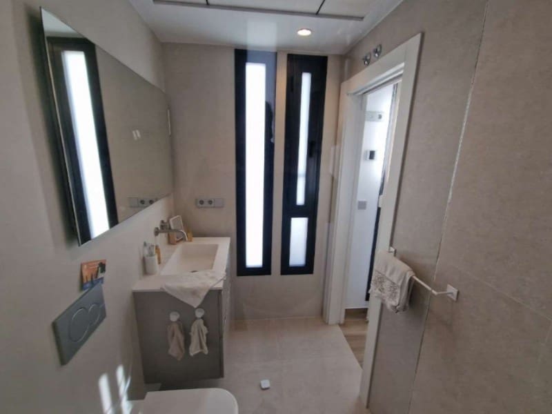 3 makuuhuone Huvila myytävänä paikassa Monforte del Cid mukana uima-altaan - 795 000 € (Ref: 9627541)