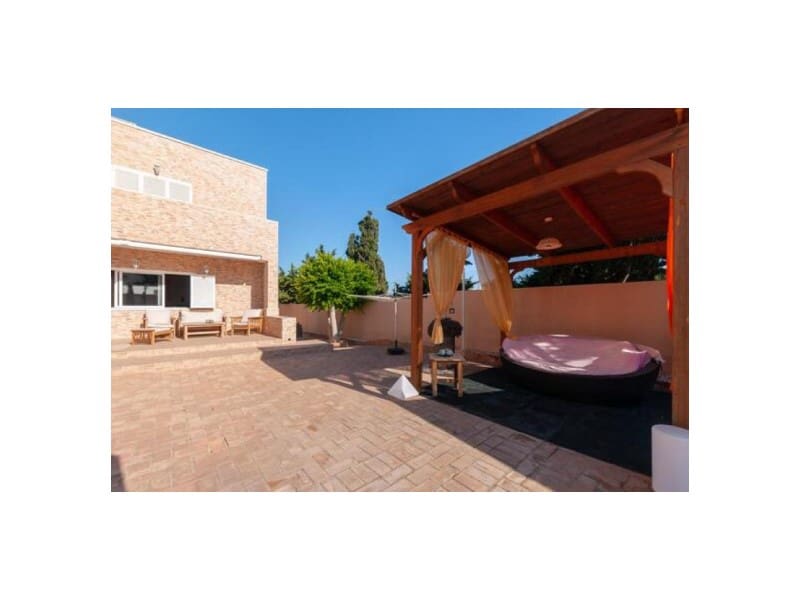 4 bedroom Villa for sale in La Mata - € 1,150,000 (Ref: 9783199)